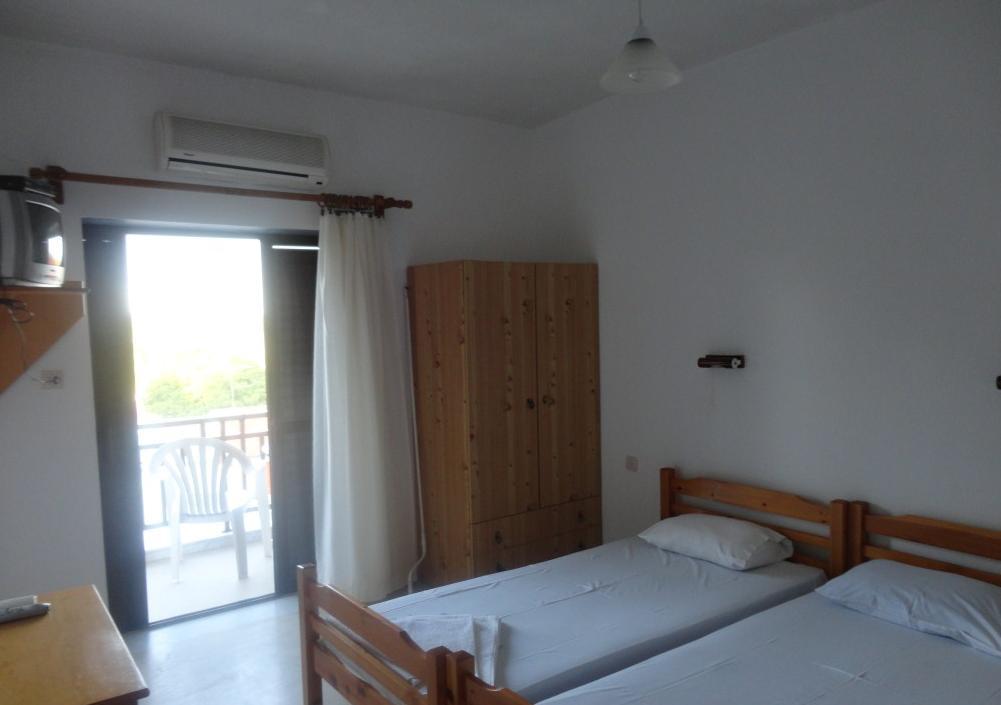 Chris Apartments Метаморфоси Екстериор снимка