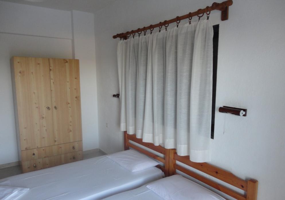 Chris Apartments Метаморфоси Екстериор снимка